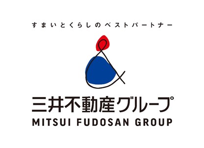 高級分譲マンションのフロントでコンシェルジュ業務